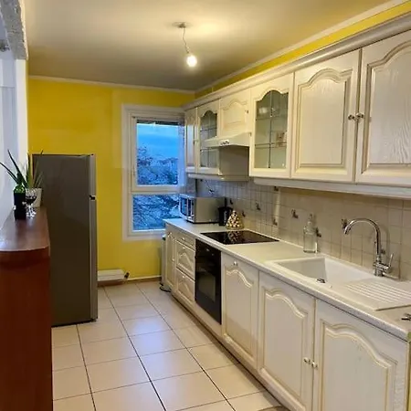 Comfy, Cosy, And Spacious Near Paris * ブゾン