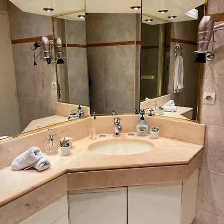 アパート Comfy, Cosy, And Spacious Near Paris *